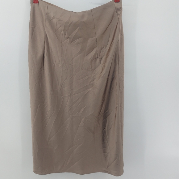J. Crew Gwyneth slip Midi skirt Size Small THE go-to short. Warm Boulder - Picture 5 of 6